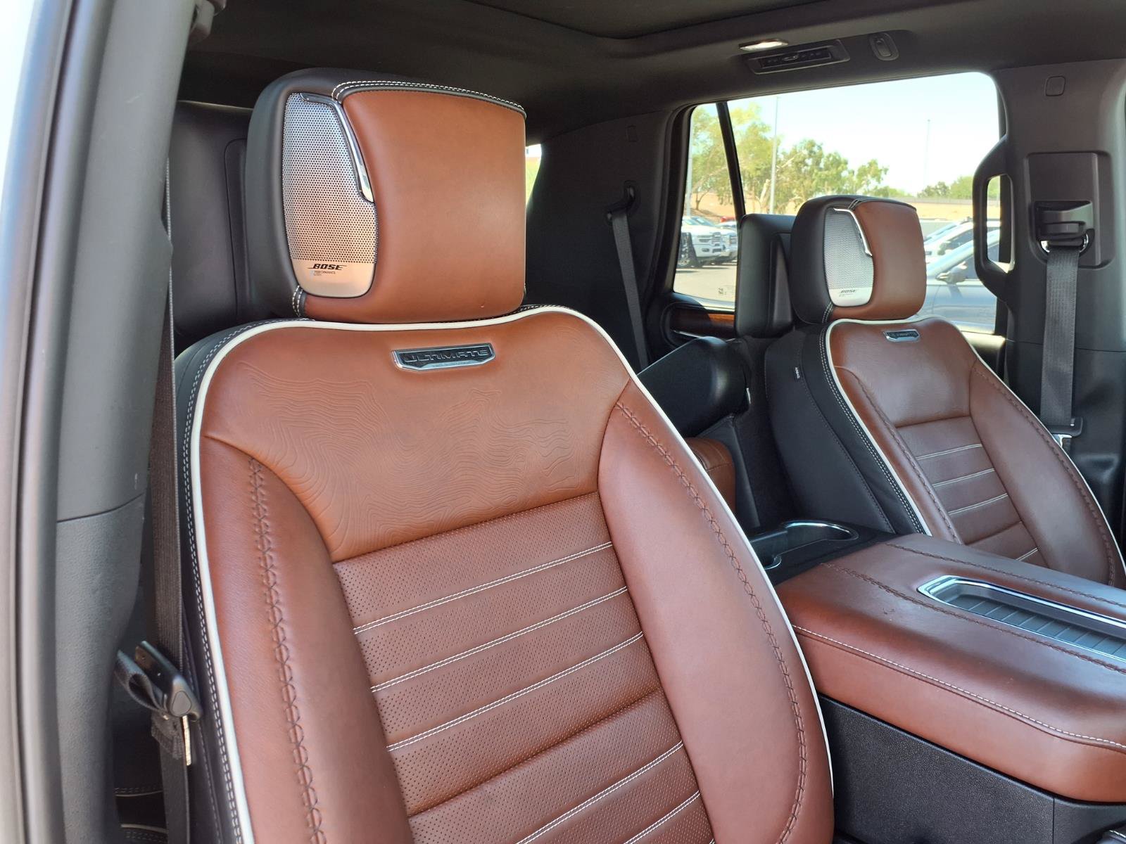 Used 2024 GMC Yukon Denali Ultimate AWD/4WD image 12