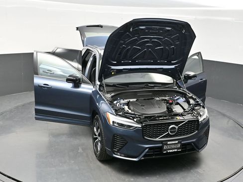 Used 2025 Volvo XC60 B5 Plus AWD/4WD image 37