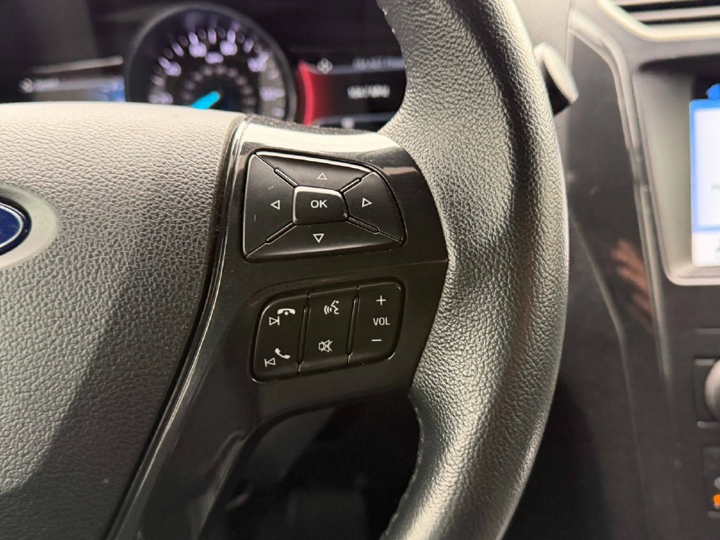 Used 2019 Ford Explorer XLT w/ Equipment Group 201A AWD/4WD image 37