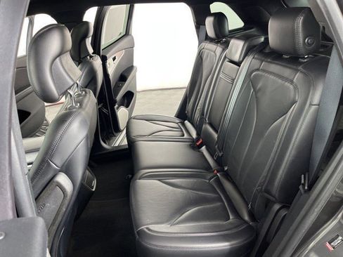 Used 2019 Lincoln Nautilus Reserve w/ Ultimate Package image 39