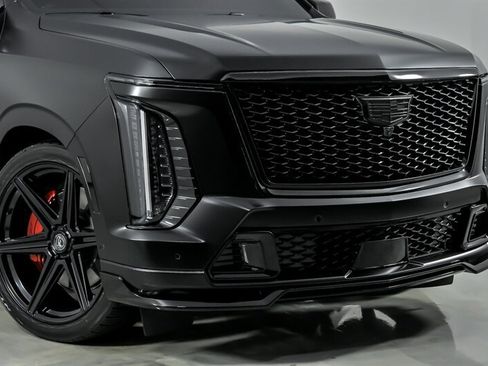 Used 2026 Cadillac Escalade V AWD/4WD image 3