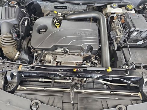 Used 2023 Chevrolet Equinox LS w/ LS Convenience Package image 34