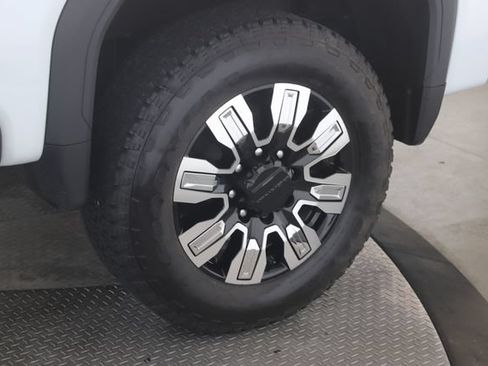 Used 2026 GMC Sierra 2500 Denali w/ Technology Package AWD/4WD image 14
