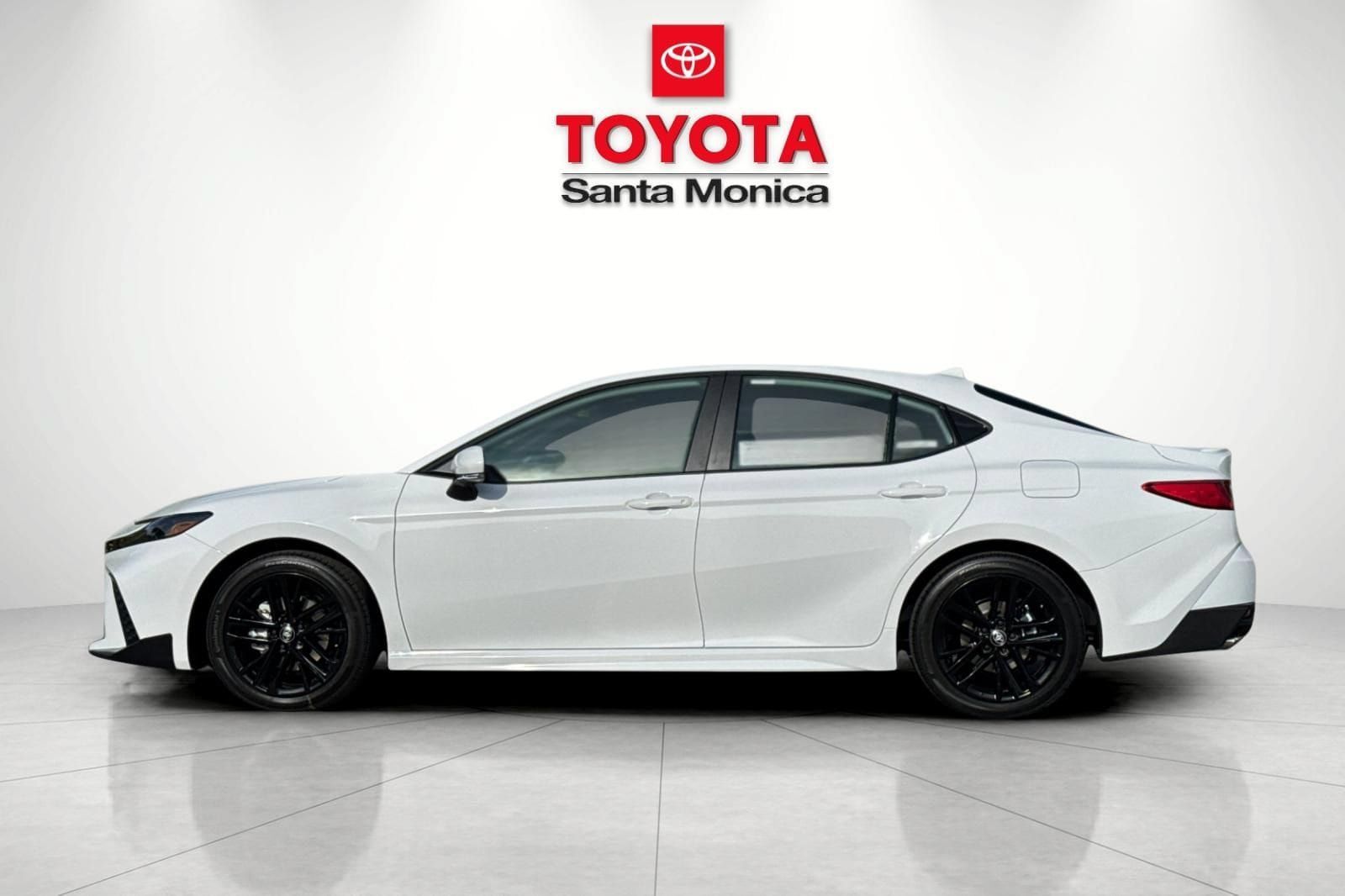 New 2026 Toyota Camry SE FWD image 8