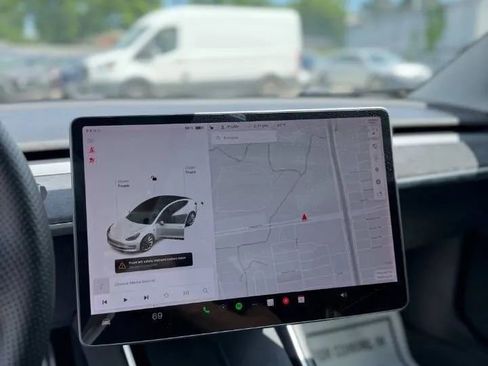 Used 2020 Tesla Model 3 Standard Range Plus RWD image 14