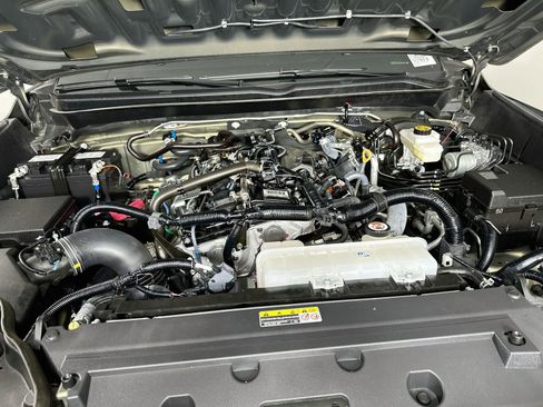 Used 2025 Toyota Tacoma TRD Sport AWD/4WD image 29
