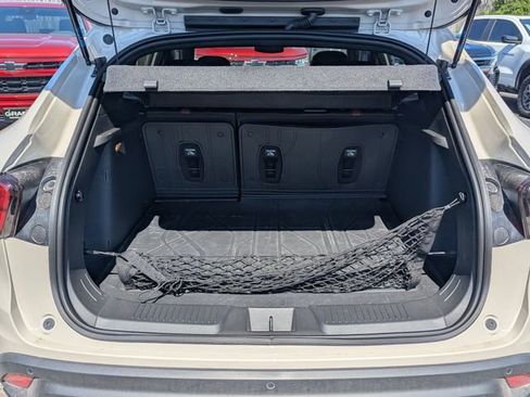 New 2026 Chevrolet Trax RS FWD image 27