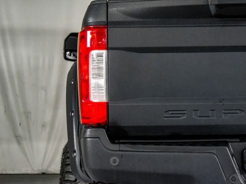 Used 2017 Ford F250 XLT w/ XLT Value Package image 39