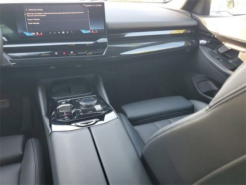 Used 2025 BMW 530i image 15