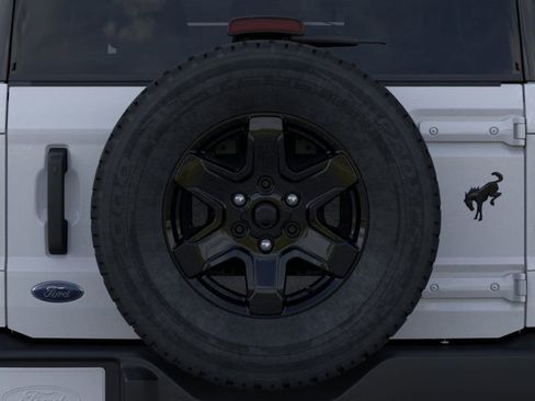 New 2025 Ford Bronco Outer Banks w/ Black Appearance Package image 24