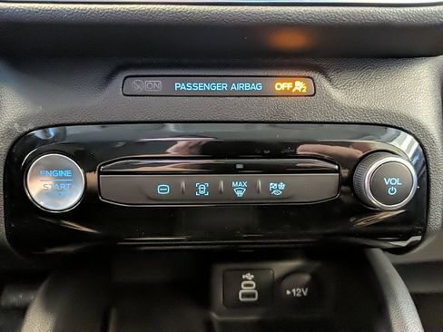 Used 2025 Ford Escape Platinum image 20