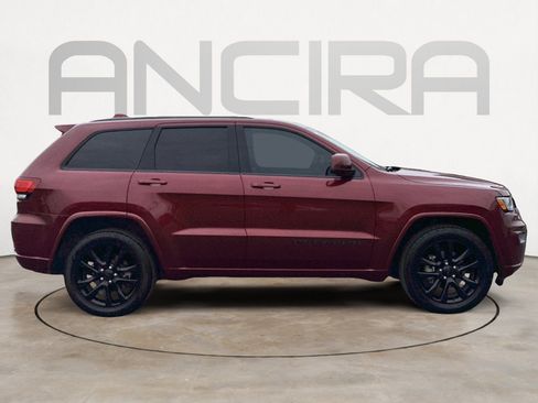Used 2020 Jeep Grand Cherokee Altitude image 14