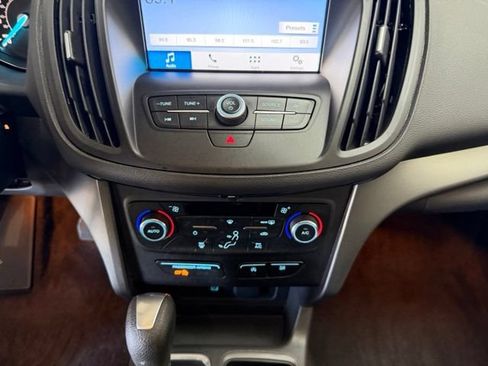 Used 2017 Ford Escape SE w/ Equipment Group 201A AWD/4WD image 25