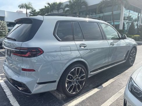 Used 2024 BMW X7 xDrive40i w/ Executive Package AWD/4WD image 10
