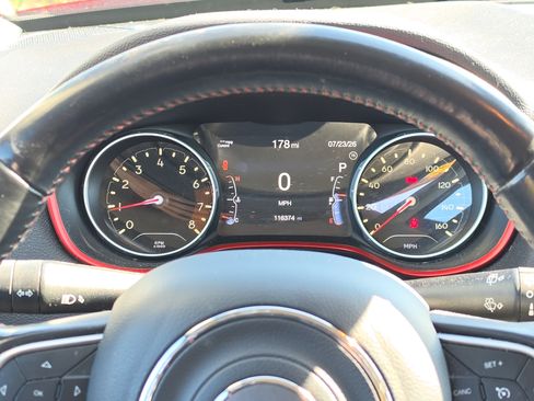 Used 2018 Jeep Compass Trailhawk AWD/4WD image 16