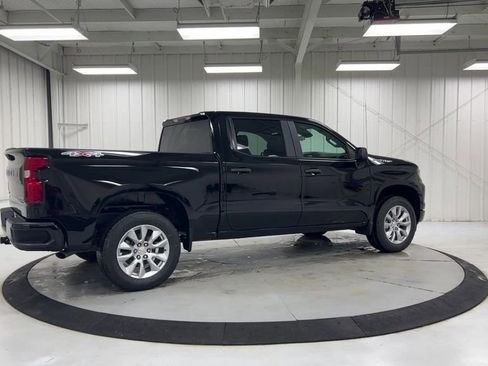 Used 2023 Chevrolet Silverado 1500 Custom image 8