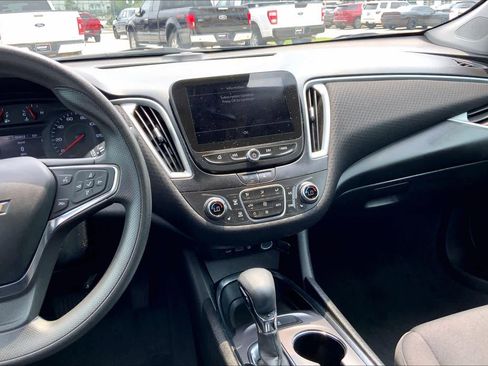 Used 2023 Chevrolet Malibu LT FWD image 7