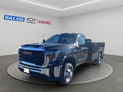 New 2025 GMC Sierra 3500 Pro w/ Convenience Package