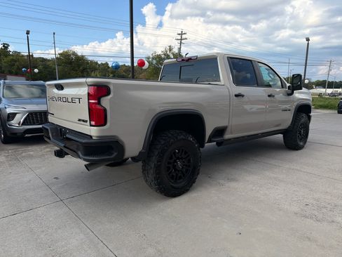 Used 2026 Chevrolet Silverado 2500 ZR2 w/ LPO, Dark Essentials Package AWD/4WD image 8