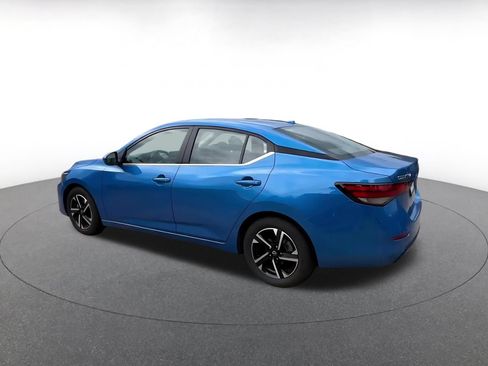 Used 2025 Nissan Sentra SV FWD image 8