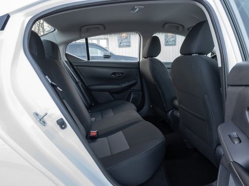 Used 2024 Nissan Sentra SV image 29