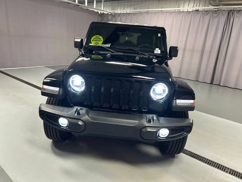 Used 2021 Jeep Wrangler Unlimited Sahara AWD/4WD image 2