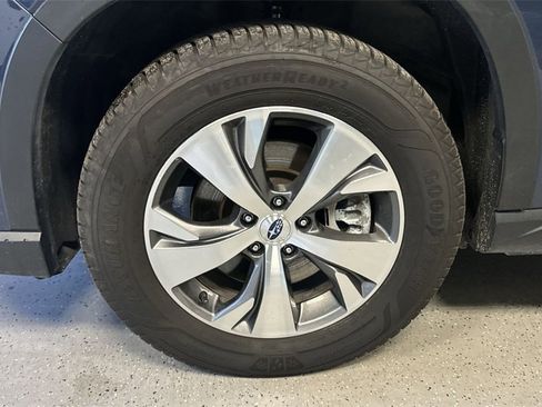 Used 2024 Subaru Ascent Premium w/ Convenience Package image 38
