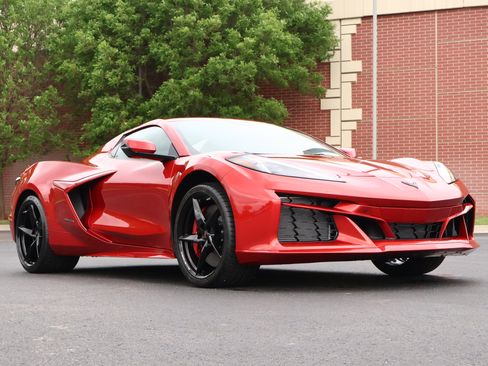 New 2026 Chevrolet Corvette E-Ray AWD/4WD image 2