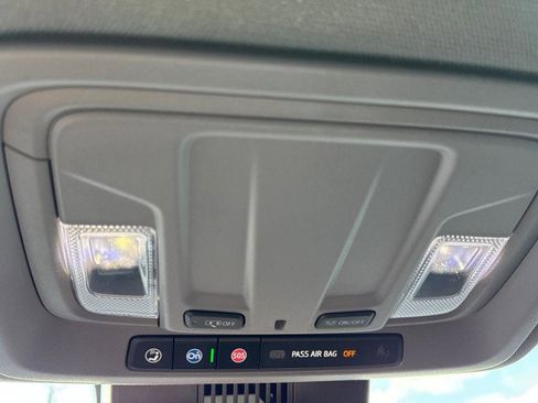 Used 2023 Chevrolet Silverado 1500 LT image 25