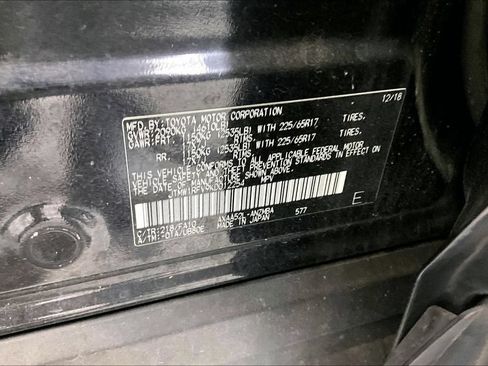 Used 2019 Toyota RAV4 XLE FWD image 26