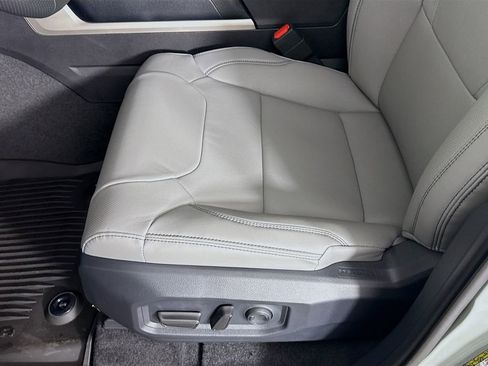 New 2026 Toyota Tundra SR5 image 13