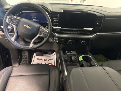 Used 2024 Chevrolet Silverado 1500 LTZ AWD/4WD image 13
