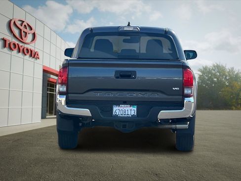Used 2020 Toyota Tacoma SR5 image 4
