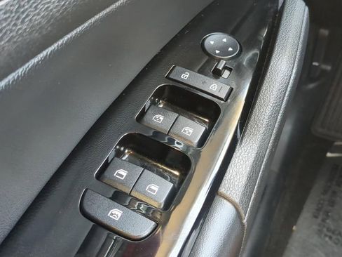 Used 2023 Kia Sportage EX FWD image 18