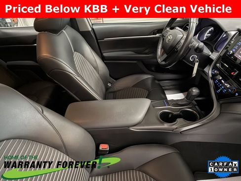 Used 2024 Toyota Camry SE image 23