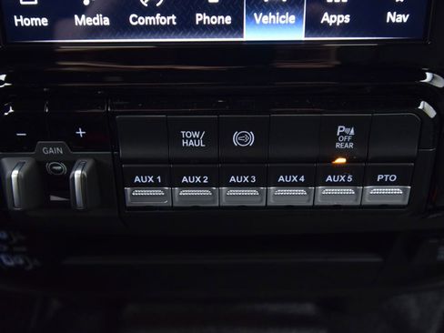 New 2026 RAM 5500 Tradesman AWD/4WD image 24