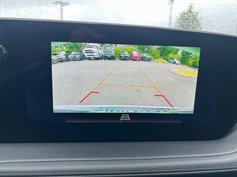Used 2025 Buick Encore GX Preferred AWD/4WD image 17
