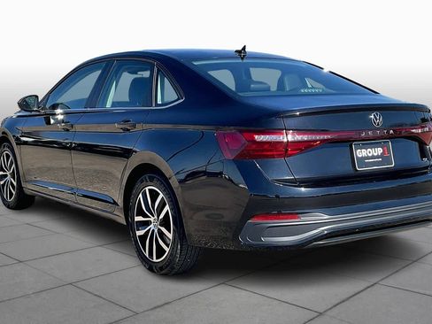 Used 2025 Volkswagen Jetta SE image 12