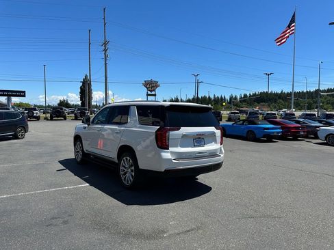 Used 2024 GMC Yukon Denali AWD/4WD image 4