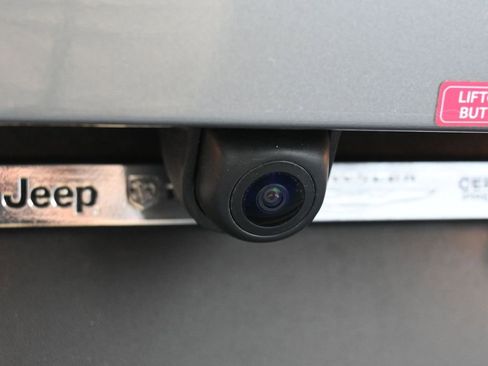 Used 2025 Kia Sportage LX image 29