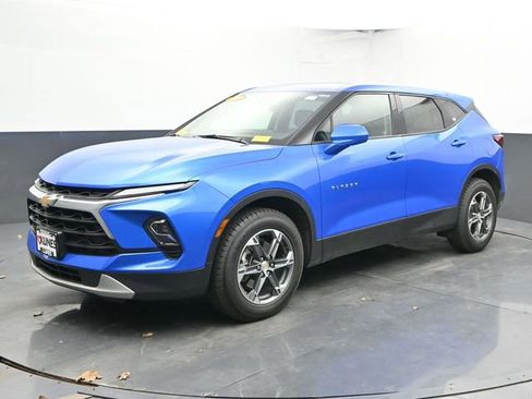 Used 2025 Chevrolet Blazer LT image 6