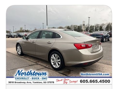 Used 2024 Chevrolet Malibu LT FWD image 11