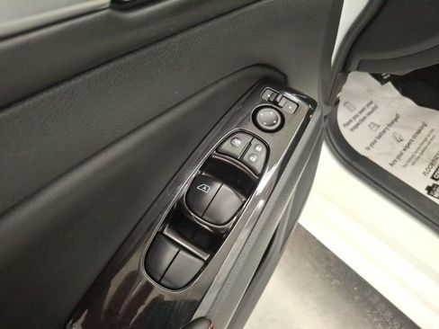 Used 2024 Nissan Altima 2.5 SR image 12