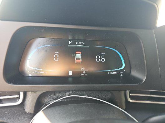 Used 2026 Hyundai Elantra SE FWD image 15