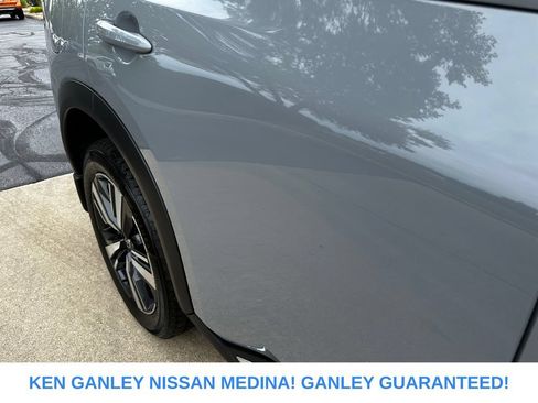 Used 2021 Nissan Rogue Platinum AWD/4WD image 14