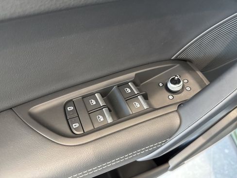 Used 2025 Audi Q5 Prestige image 41