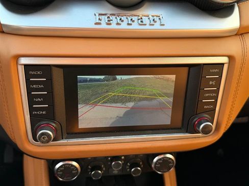 Used 2015 Ferrari California T RWD image 13