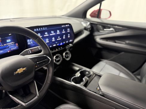 Used 2024 Chevrolet Blazer EV LT image 20