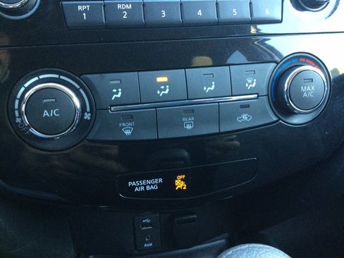 Used 2016 Nissan Rogue S w/ Appearance Package image 29