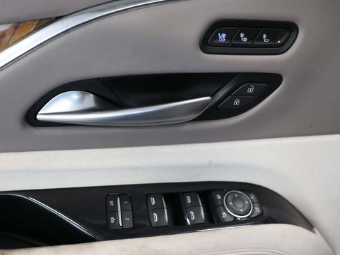 Certified 2023 Cadillac Escalade Premium Luxury Platinum image 15
